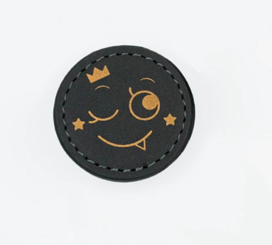 Cheeky Monster Badge till Konny Collar - One Size / Black
